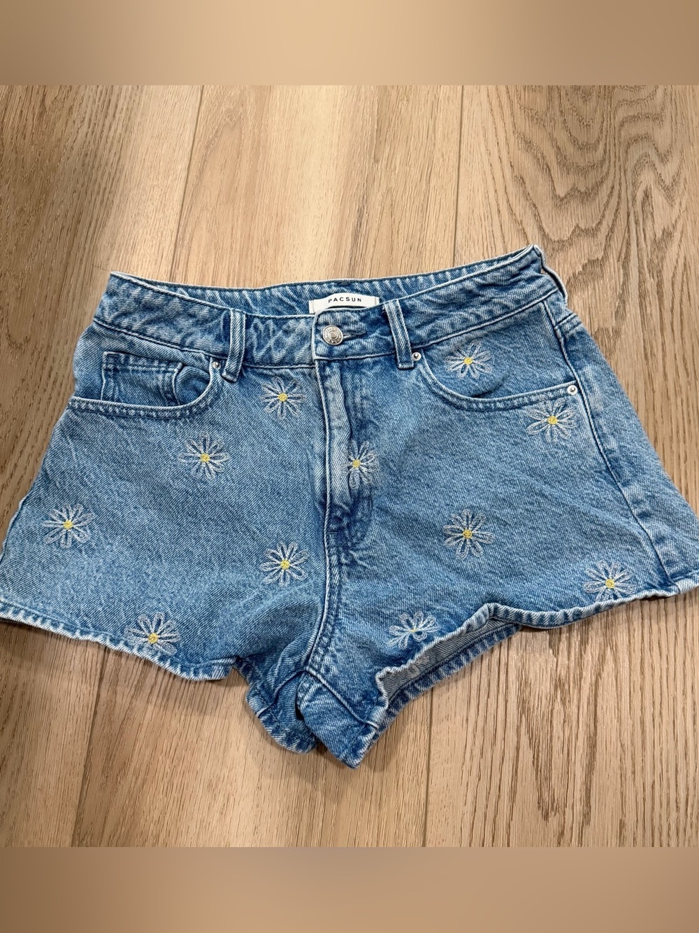 Pacsun floral embroidered shorts
